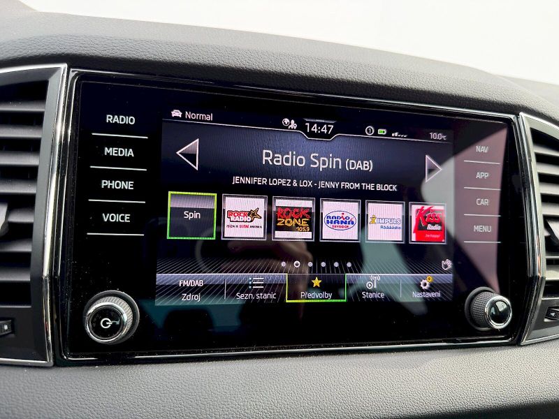 Škoda Karoq (2022) 2.0 TDI 110kW Style Plus Tažné - fotka 23 z 35