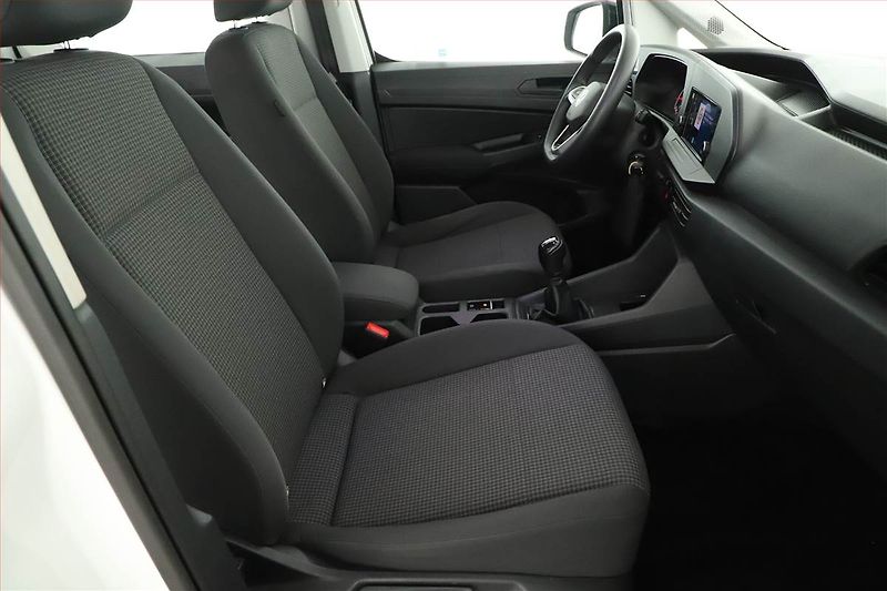 Volkswagen Caddy (2022) Maxi 1.5 TSI, 7Míst, ČR, 1Maj - fotka 7 z 18