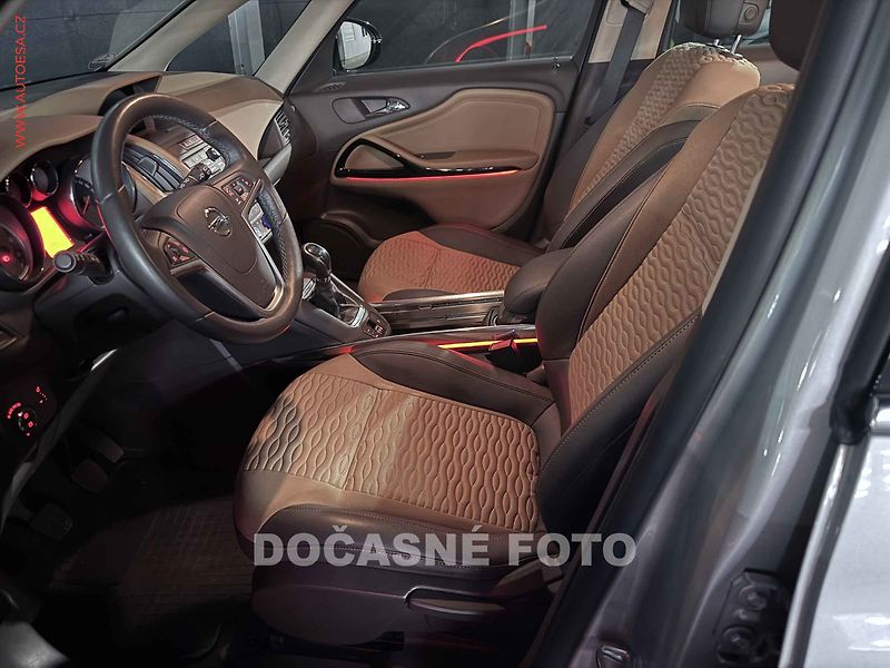 Opel Zafira (2014) 1.6., 1.maj, servis.kniha - fotka 3 z 3