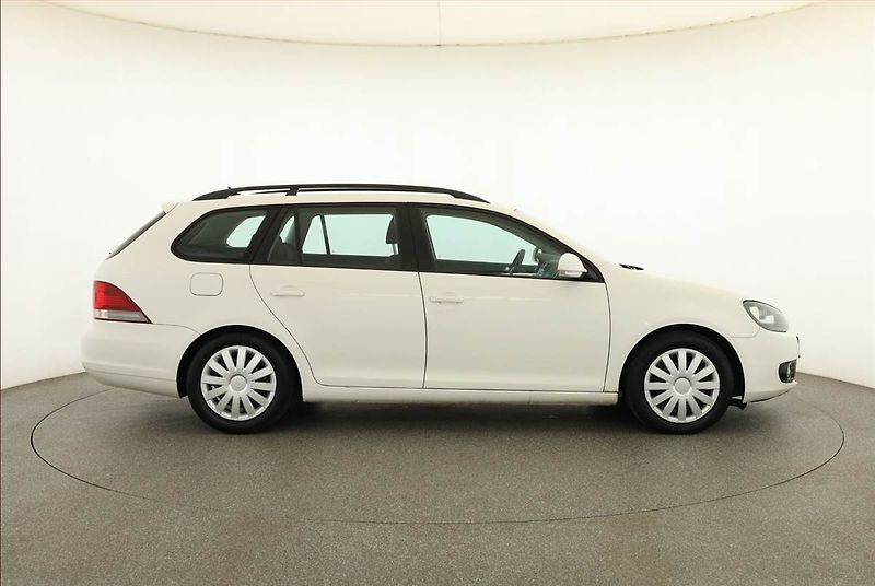 Volkswagen Golf (2010) 1.6 TDI, jezdí výborně - fotka 6 z 17