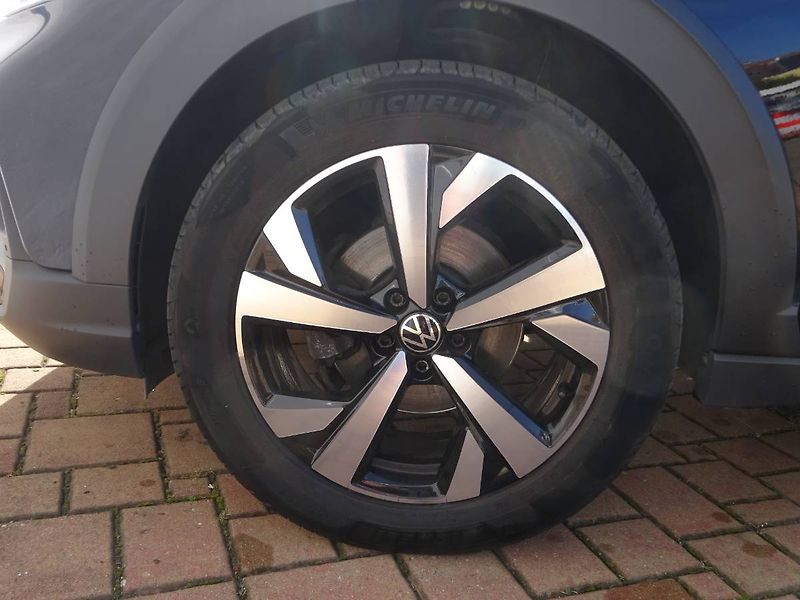 Volkswagen Taigo (2022) 1,0TSi /81Kw Style - fotka 11 z 27