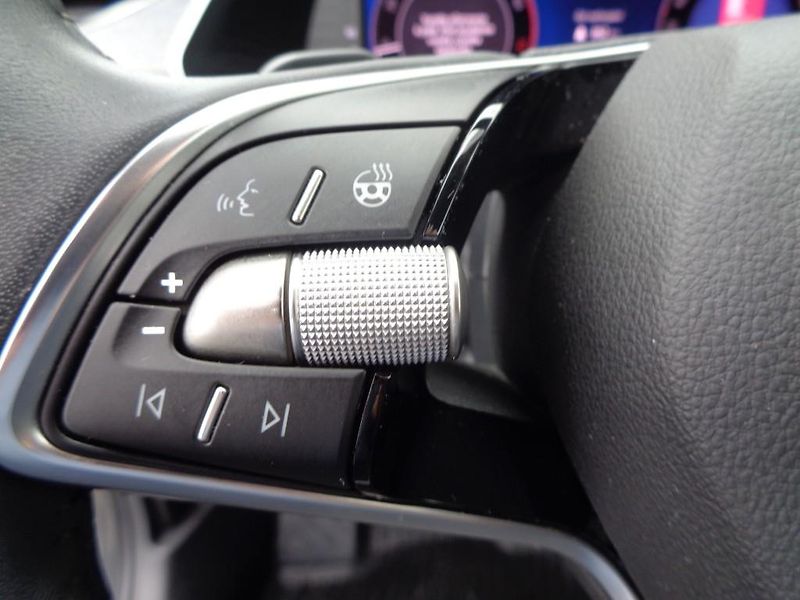 Škoda Octavia 1.5 TSI e-TEC DSG TOP SELECTIO - fotka 13 z 29