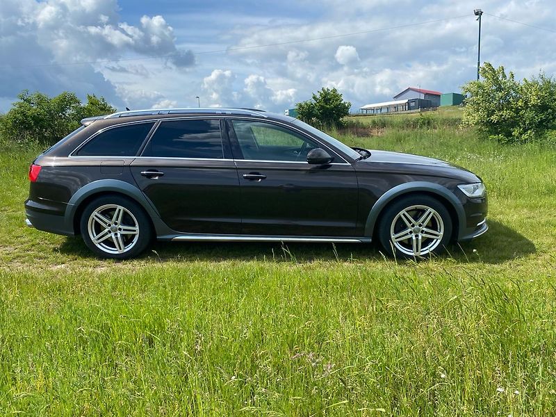 Audi A6 Allroad (2014) allroad 3.0 TDI - fotka 2 z 6
