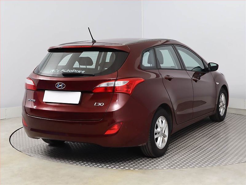 Hyundai i30 (2016) 1.6 CRDi, Tempomat - fotka 5 z 12