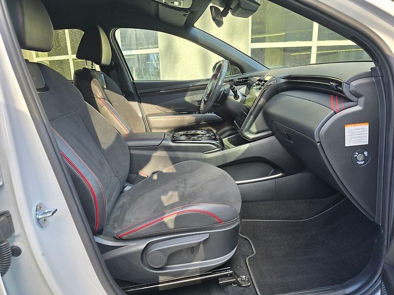 Hyundai Tucson 1.6 T-GDi HEV NLine, serv.kn. - fotka 21 z 28