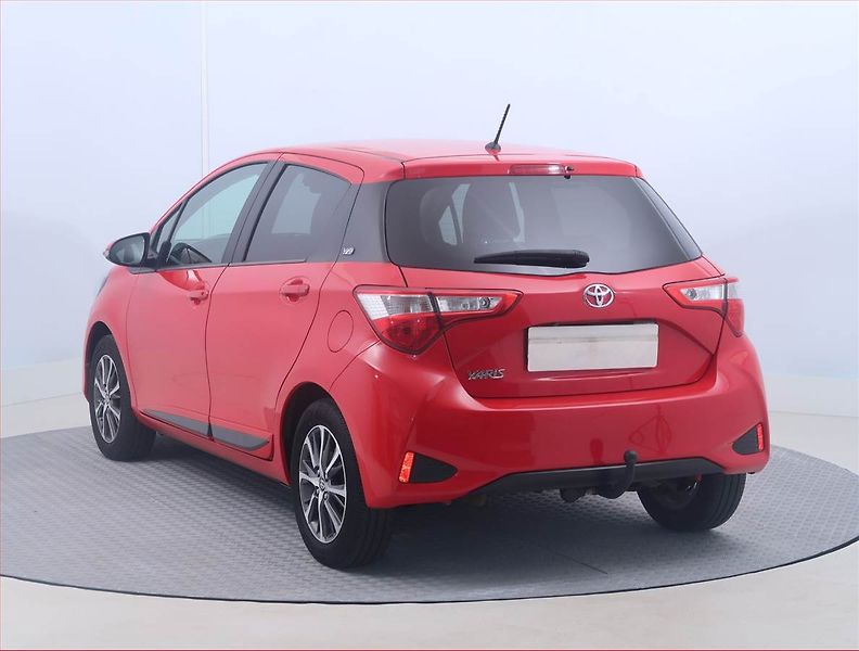 Toyota Yaris (2019) Y20 1.5 Dual VVT-i, Serv.kniha - fotka 4 z 14