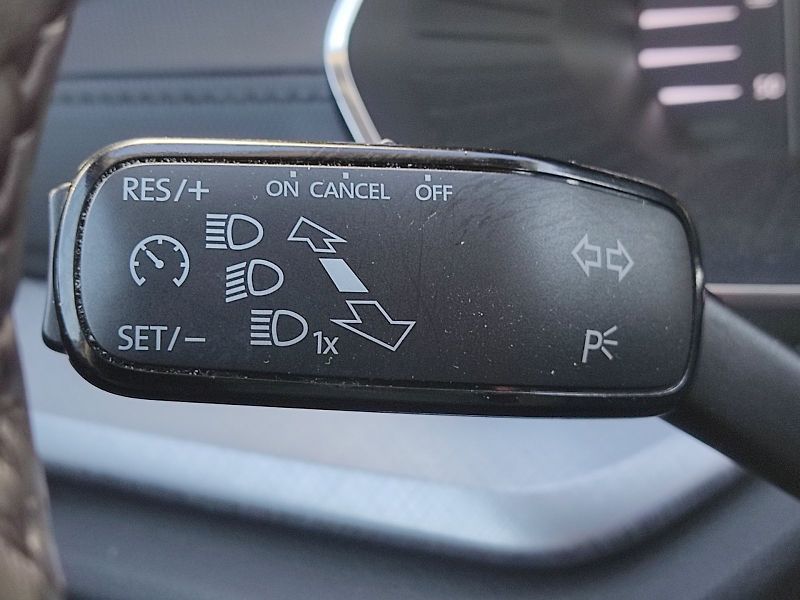 Škoda Octavia (2023) combi Tour 2,0 Tdi 110 Kw - fotka 28 z 37