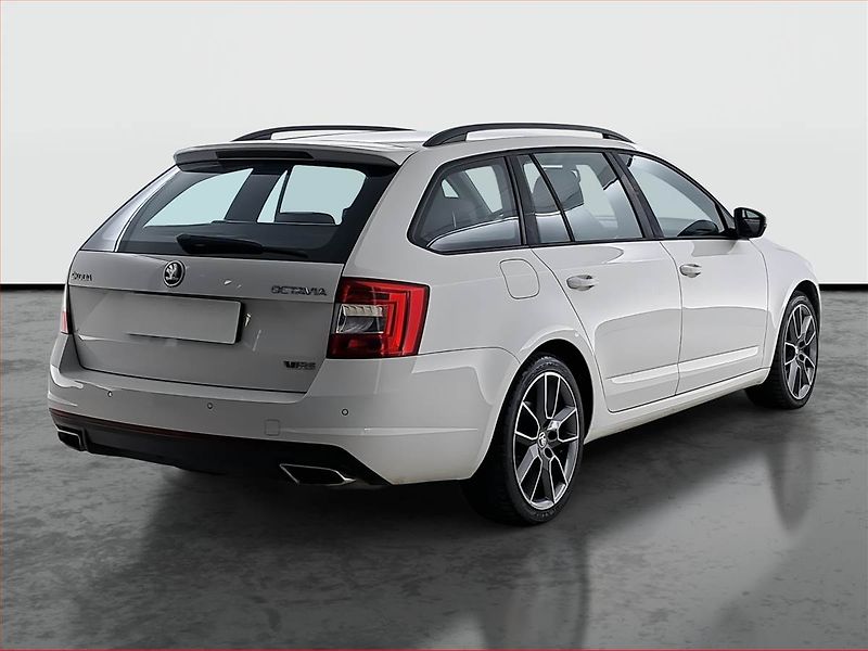 Škoda Octavia (2014) RS 2.0 TSI, Bi-Xenony - fotka 5 z 19