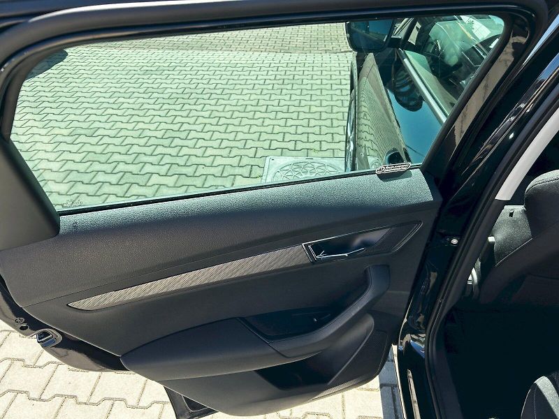 Škoda Karoq (2024) 2.0 TDI 85kW DSG Style+ VarioF - fotka 26 z 35