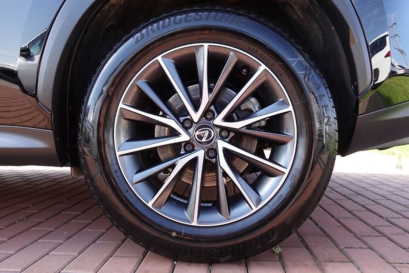 Lexus NX 350h NX350h Comfort 2WD - fotka 9 z 32