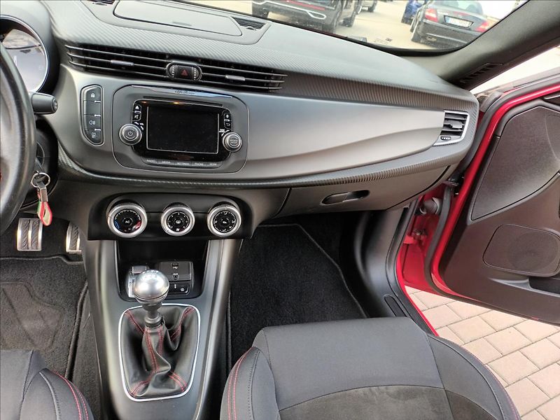 Alfa Romeo Giulietta 1,6 1.6 JTD,77KW,SPRINT,TAŽNÉ, - fotka 13 z 42