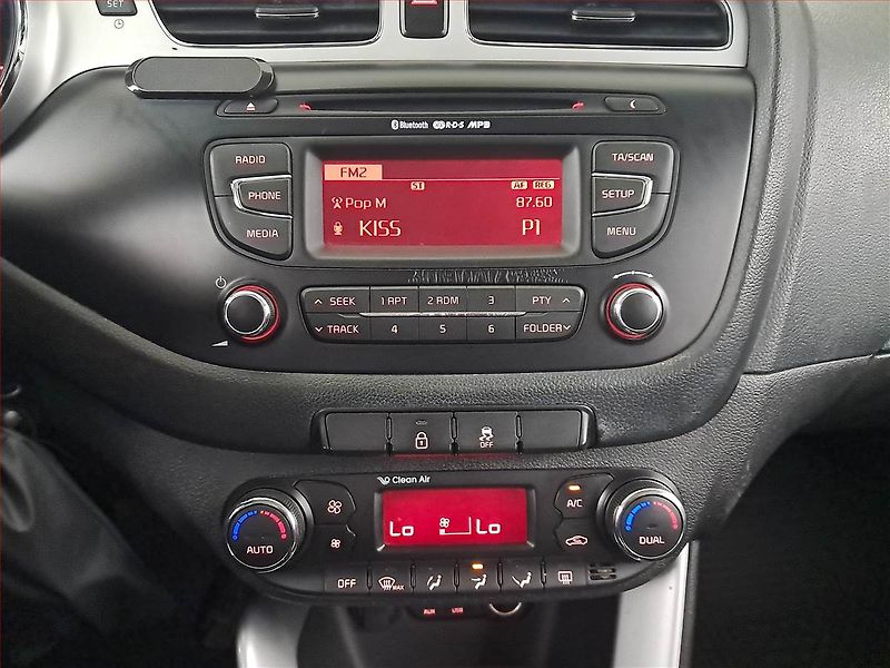 Kia Ceed (2013) 1.6 CRDi, nová STK - fotka 12 z 16