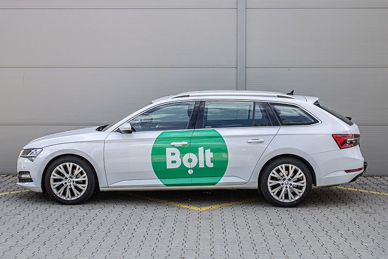 Škoda Superb - fotka 8 z 35