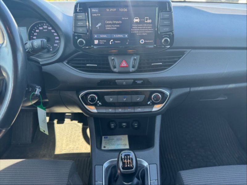 Hyundai i30 1,0 TGDI 120 Comfort - fotka 8 z 10