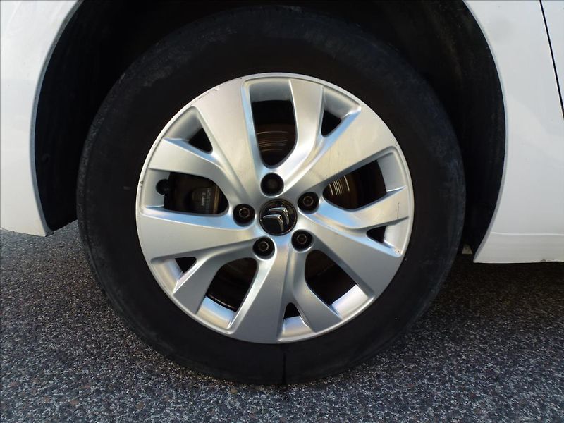 Citroën Grand C4 SpaceTourer 1,2 Pure Tech 130 7míst - fotka 42 z 45