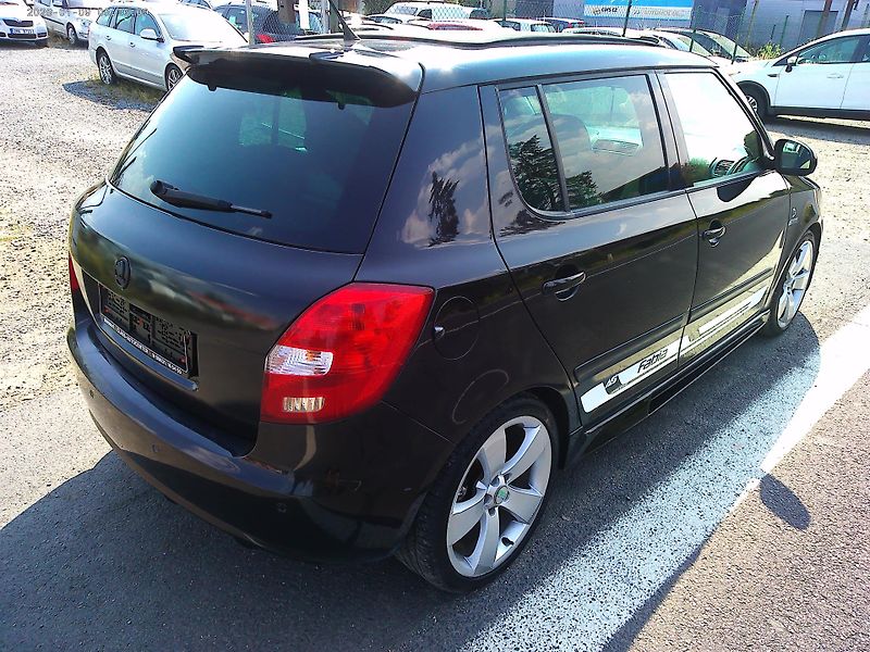 Škoda Fabia (2008) 1.9 TDi, 77 kW, kabriolet - fotka 5 z 34