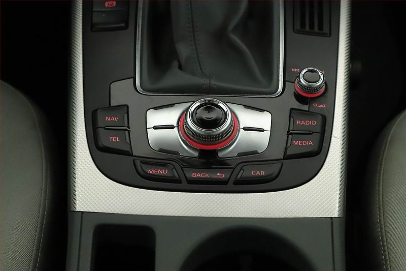 Audi A4 (2015) 3.0 TDI, 4X4, Navi, Xenony - fotka 13 z 16