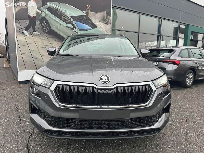 Škoda Karoq (2026) TOP SELECTION 4x4 DSG - fotka 2 z 14