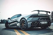 Lamborghini Huracán v chromové úpravě.