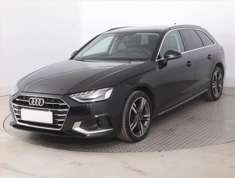 Audi A4 (2022) 2.0 TDI - fotka 2 z 17