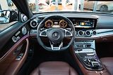 Mercedes-Benz Třídy E (2017) E63S AMG 4Matic+ V8 Biturbo - náhled 21