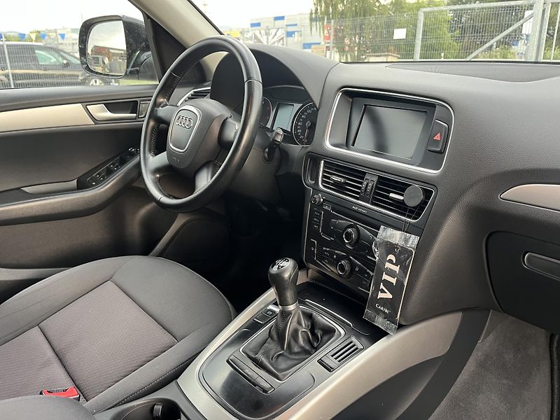 Audi Q5 (2011) 2.0 TDi Sline quatro - fotka 15 z 15