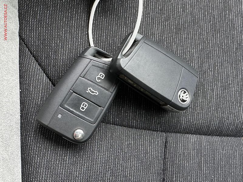 Škoda Kamiq (2021) 1.5 TSi, 2.maj,ČR, Style - fotka 20 z 20