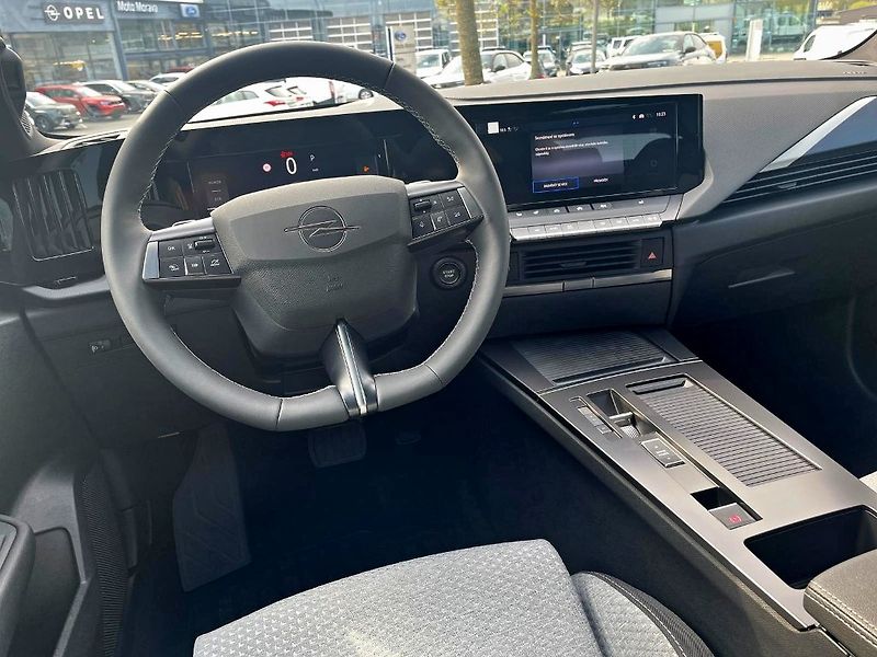 Opel Astra (2026) MHEV ST 1.2T 145k Edition AT6 - fotka 16 z 19