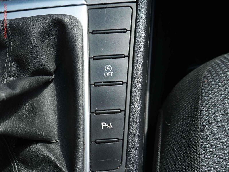 Volkswagen Passat (2013) 1.6TDi, Comfortline - fotka 21 z 22