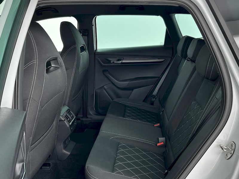 Škoda Karoq (2026) DSG 2.0TDI 110kW 4x4 SportLine - fotka 8 z 35
