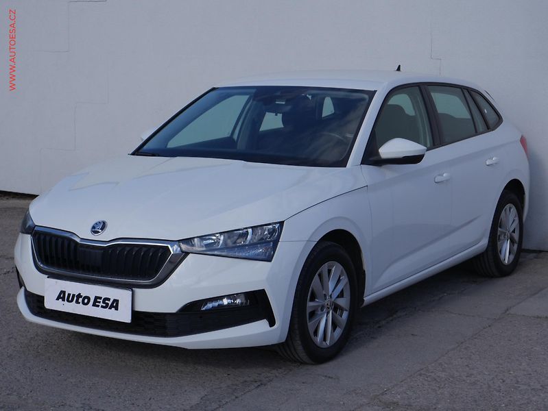 Škoda Scala (2022) 1.0 TSi, ČR, Ambition, DSG - fotka 3 z 16