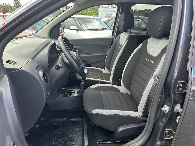 Dacia Lodgy (2021) 1.5DCi, 1.maj,ČR, Navi, AC - fotka 9 z 19