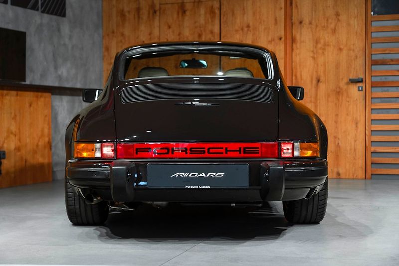 Porsche 911 SC - fotka 26 z 28
