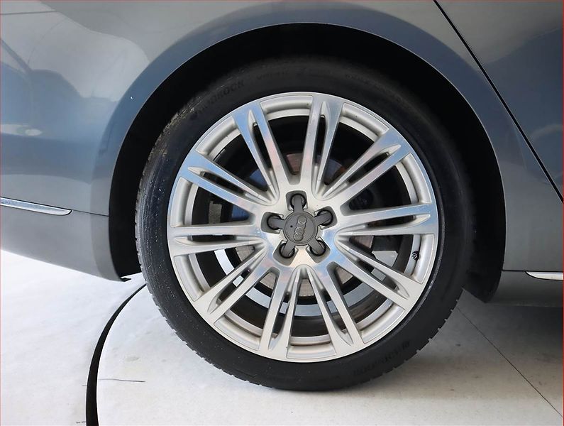 Audi A8 (2014) S-Line 3.0 TDI, 4X4, Automat - fotka 15 z 26