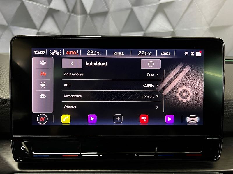 Cupra Leon 2.0TSI 228KW DSG 4WD, LED, ACC - fotka 26 z 37