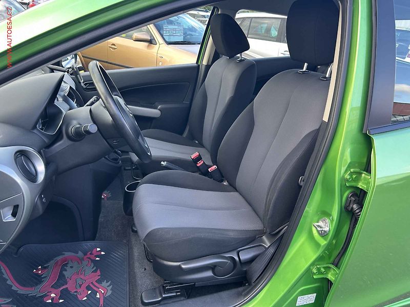 Mazda 2 (2009) 1.4i, 2.maj,ČR, AC - fotka 9 z 15