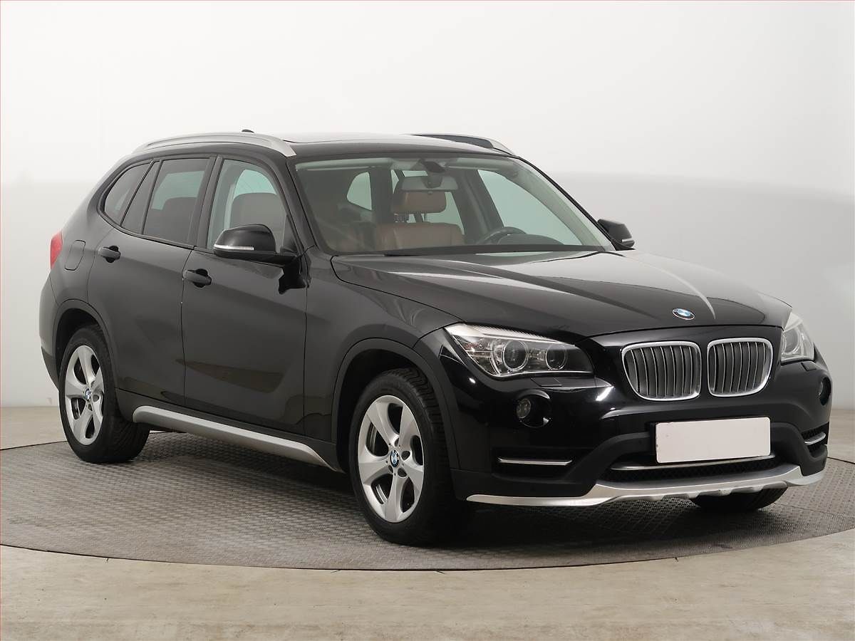BMW X1 sDrive20d, Kůže, Navi