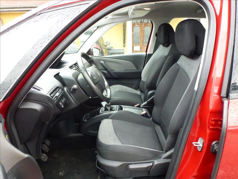 Citroën C4 Picasso 1,2 PureTech 110 MAN  SpaceTou - fotka 17 z 51