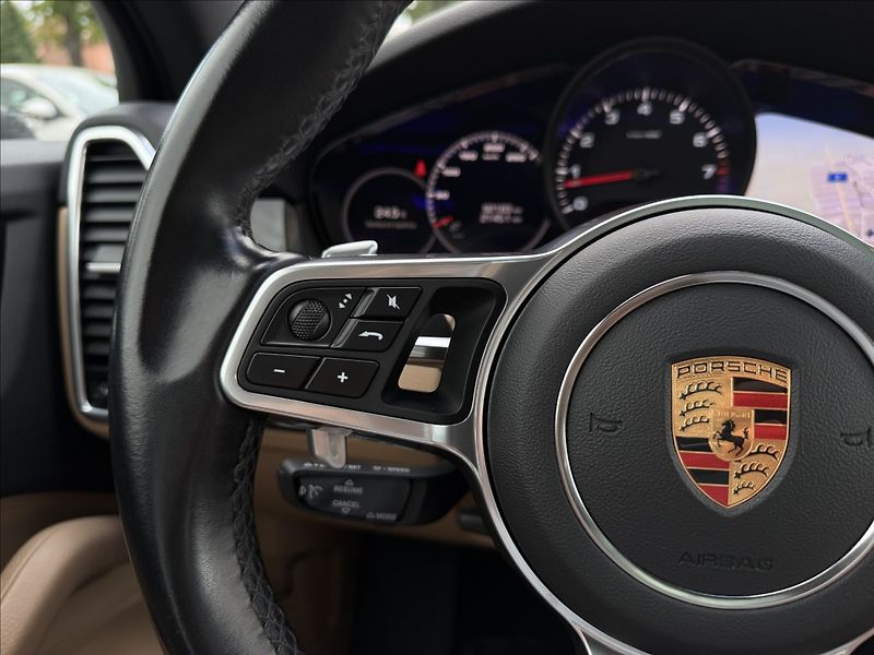 Porsche Cayenne 3.0 V6 Vzduch - fotka 15 z 26