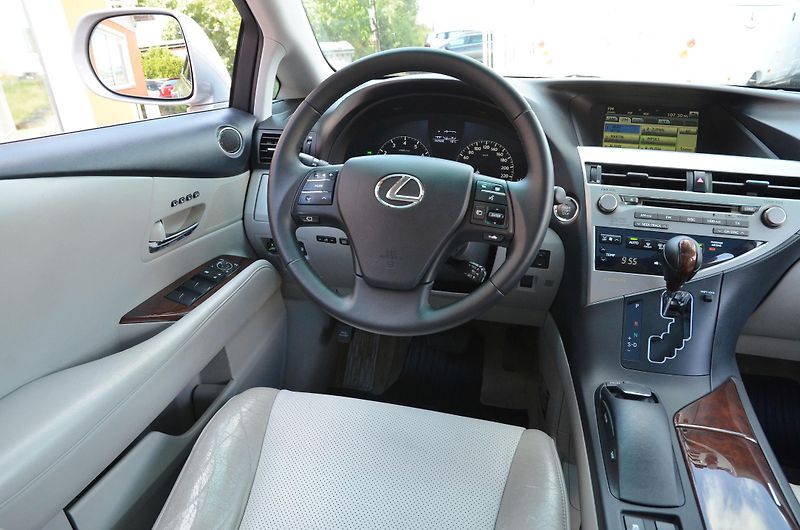 Lexus RX (2010) RX 350 3.5 204kW 4x4 LPG / ČR - fotka 20 z 43