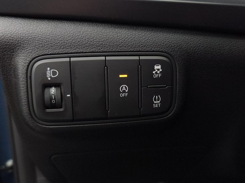 Hyundai Bayon (2025) 1.0T-GDi 74kw, ČR, Automat, Zá - fotka 15 z 27