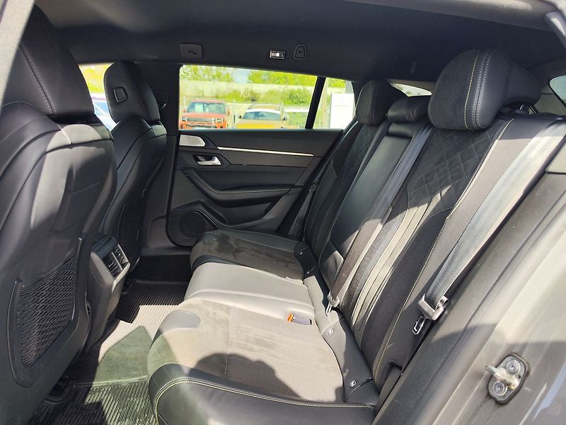 Peugeot 508 1.6 PureTech/265kW PSE Hybrid - fotka 13 z 41