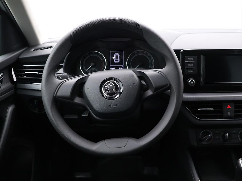 Škoda Kamiq 1,0 TSI 81kW Ambition - fotka 14 z 29