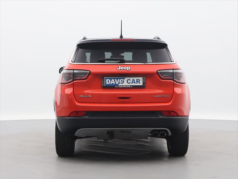 Jeep Compass 2,0 CRDI 125kW Aut 4WD Limited - fotka 6 z 31