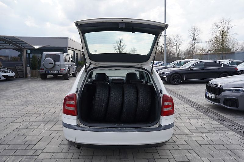 Škoda Octavia 1.6 FSI/116PS/Elegance/kůže/ČR - fotka 20 z 39