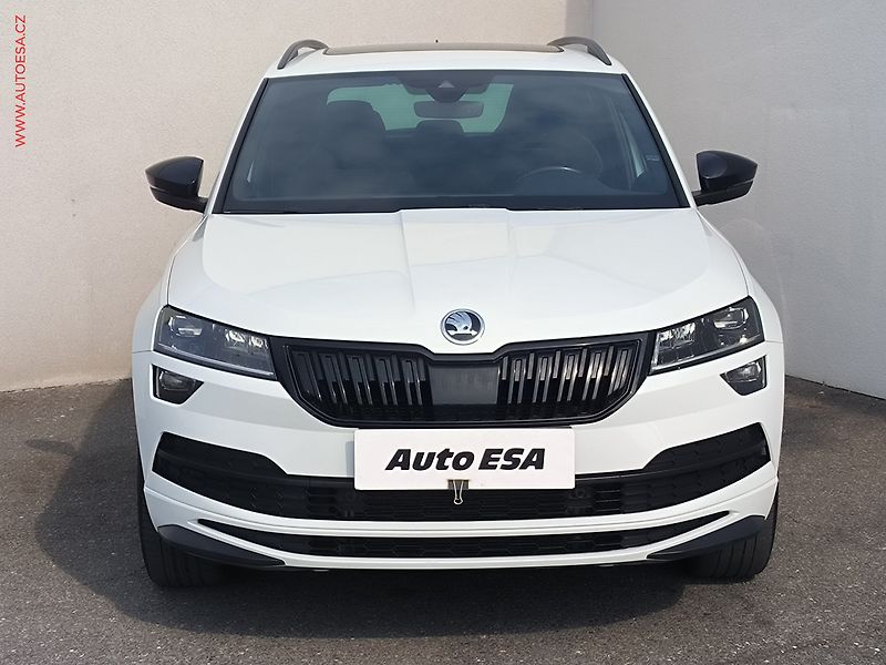 Škoda Karoq (2019) 2.0 TDi 4x4, ČR, SportLine - fotka 2 z 26