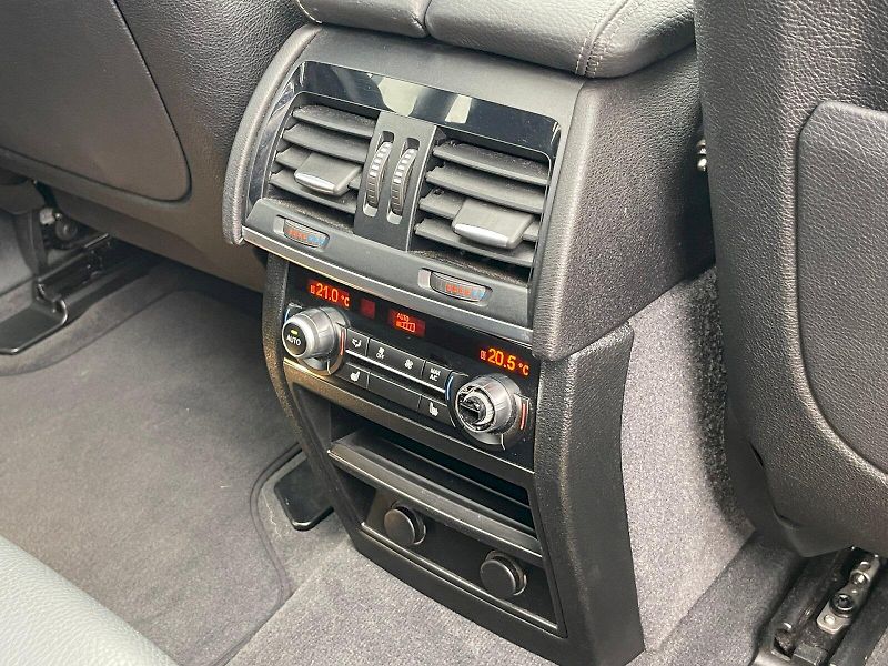 BMW X5 (2017) 3.0 / 230 kW xDrive 40d M-Pake - fotka 20 z 30