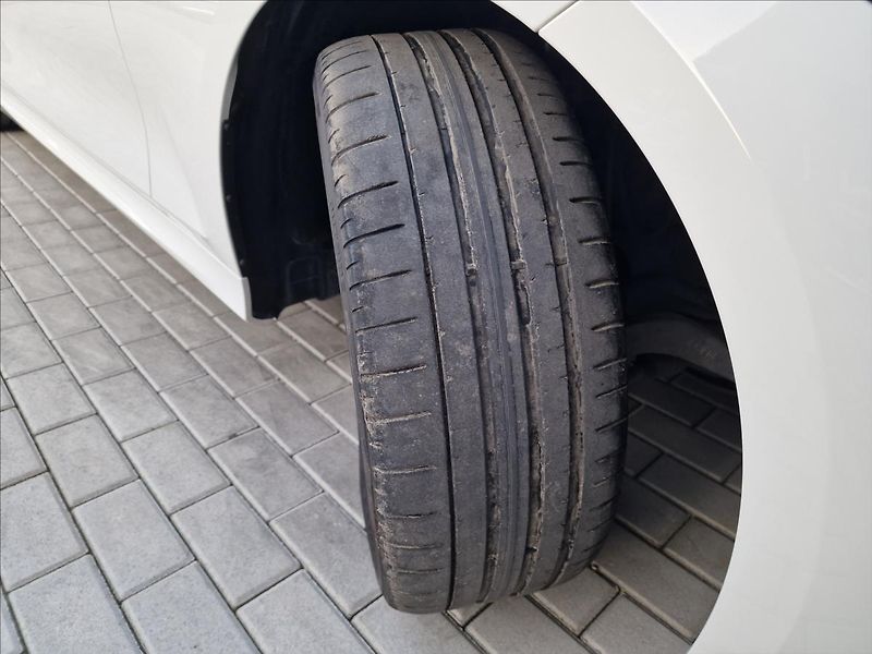 BMW Řada 3 320d xDrive M-Sport,ČR,1.Maj. - fotka 46 z 50