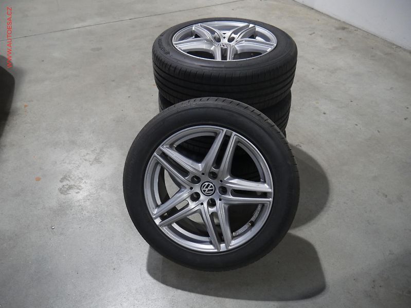 Volkswagen Passat (2015) 2.0TDi, Comfortline - fotka 17 z 17