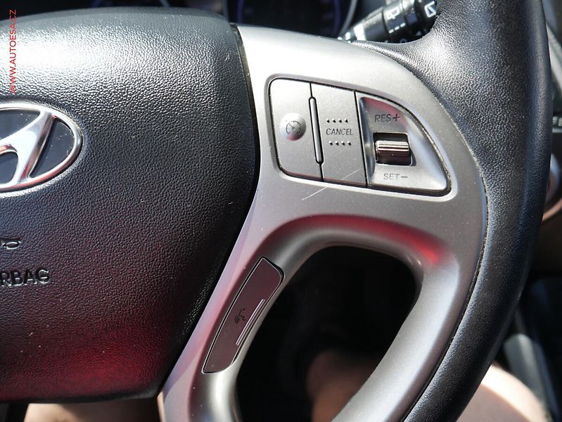 Hyundai ix35 (2010) 2.0 CVVT 4x4, ČR, AT, navi - fotka 13 z 25